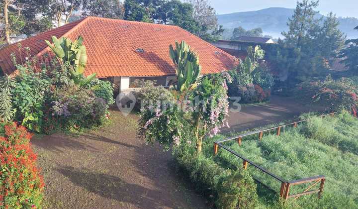 Luxurious Villa in Lembang Bandung 2