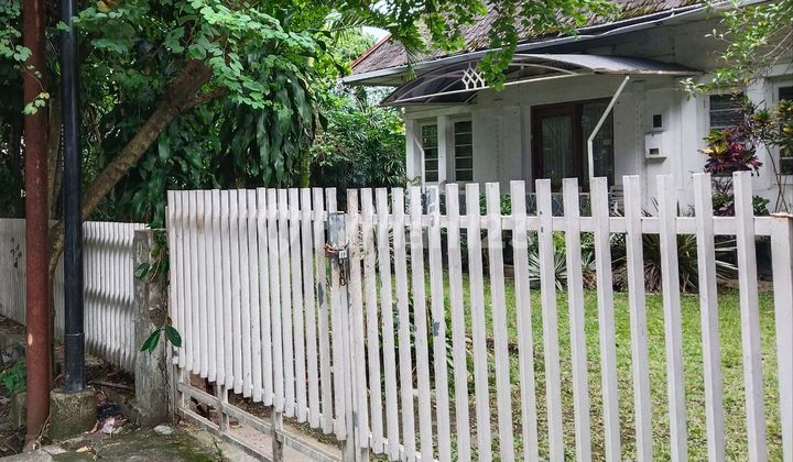 Rumah Sayap Jalan Riau Bandung, Cocok Untuk Cafe, Penginapan Atau Rumah Tinggal Rumah Sayap Jalan Riau Bandung, Cocok Untuk Cafe, Penginapan Atau Rumah Tinggal