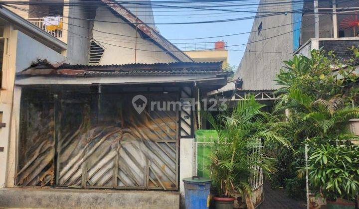 Rumah Jual Harga Tanah cocok untuk kos2an Di Pejompongan  lokasi strategis 1