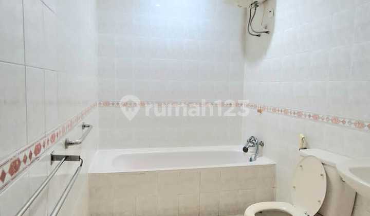 Rumah Disewakan Nyaman di Sektor 9 Puri Bintaro 2
