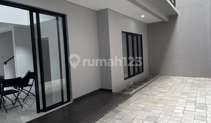 BARU RENOV Rumah Bagus di Mertilang Sektor 9