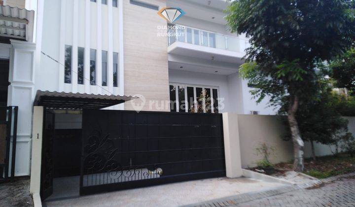 Rumah 2 Lantai di Surabaya, Bagus Dan Siap Huni 1