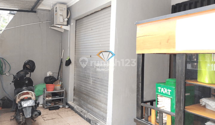 Rumah 2 Lantai Bagus SHM di Jln Lebak, Surabaya