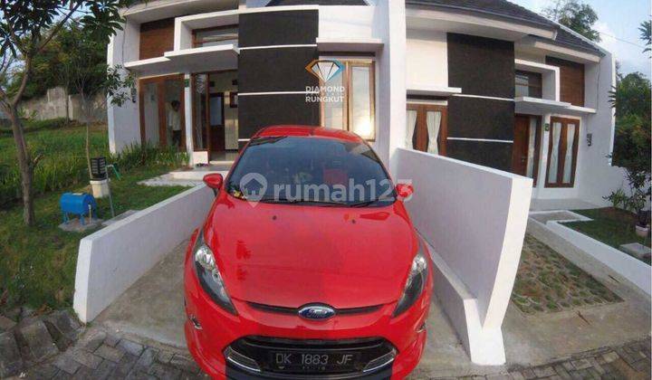 Rumah Bagus Furnished SHM di Karangploso, Malang 1