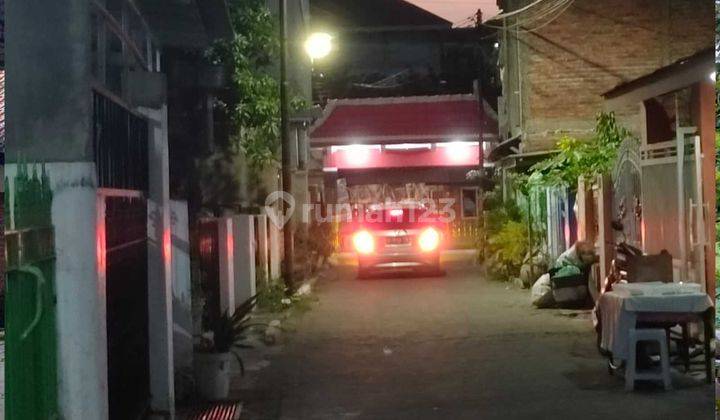 Rumah Unfurnished Sertifikat Hak Milik di Ketintang, Surabaya 2