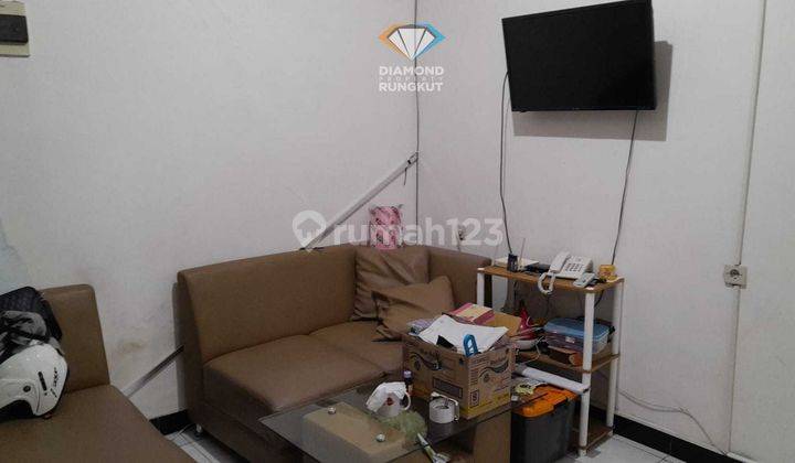 Rumah 2 Lantai Bagus Furnished SHM di Mulyosari, Surabaya 2