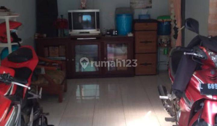 Rumah 2 Lantai Bagus SHM di Gresik Kota, Gresik 2