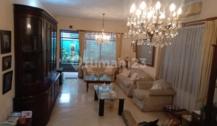 Rumah Tua Hitung Tanah Cocok Untuk Kosan Di Jaksel Js17045