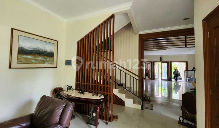 Luxurious Spacious House with Swimming Pool within a Cluster in BSD 2
