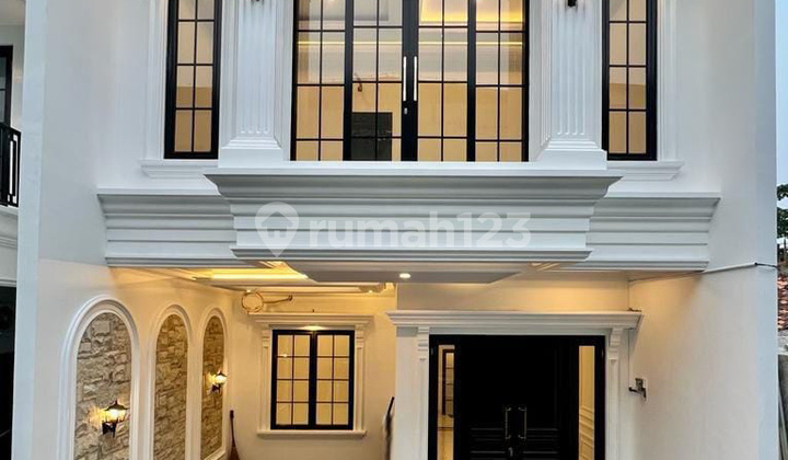 Rumah Brand New Design Classic Dalam Cluster di Jagakarsa