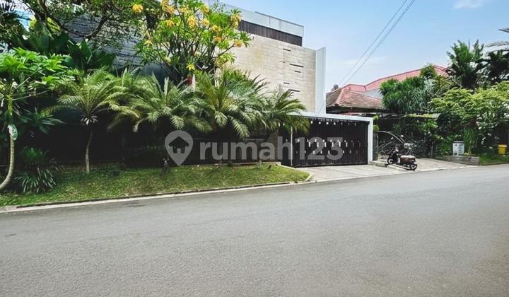 Luxury Modern Concept House The Opropical in Pondok Indah Complex, Jakael