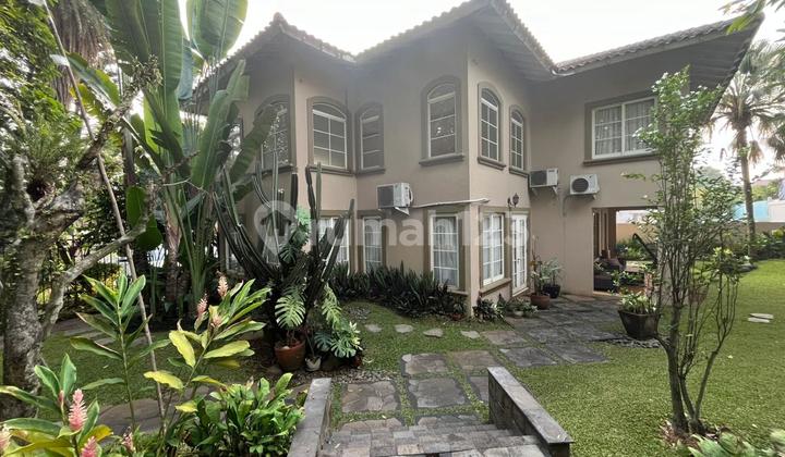 For Sale Luxury House Corner Position in Lippo Karawaci Tangerang 2