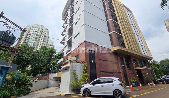 For Sale: Ready-to-Use Building and Apartment in Kebayoran Baru, Prime Location