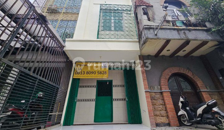 Disewakan Ruko Baru Renovasi 4 Lantai Di Pasar Baru Timur  2