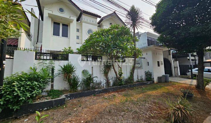 Rumah 2 Lantai Dekat Senopati Kebayoran Baru Jakarta Selatan 1