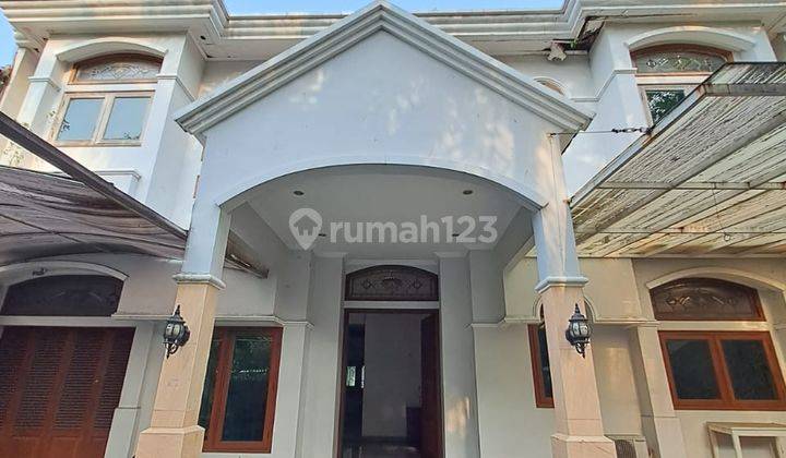 Rumah Bagus 2 Lantai Dengan Kolam Renang Darmawangsa Kebayoran  1