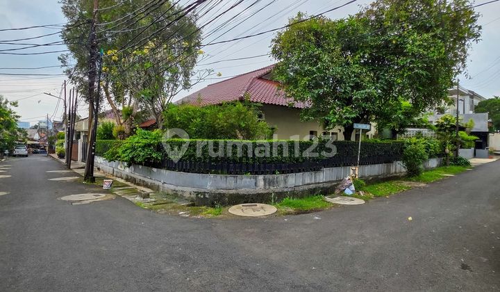 Rumah Huk Jalan Lebar Siap Huni Dg 3 Kamar Dekat MRT Cipete
