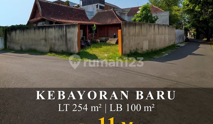 Old House Near SCBD Senopati Area, Cililin Street, Kebayoran