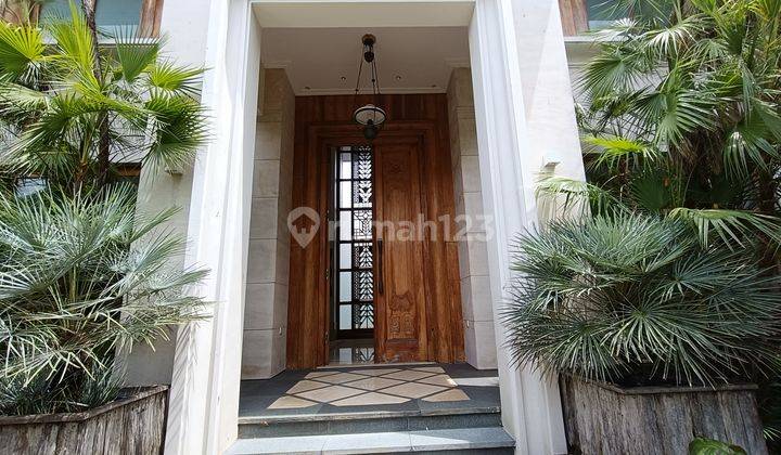 Rumah Semi Furnished Bagus Di Jl. Emesde C, Kemang Disewakan 1