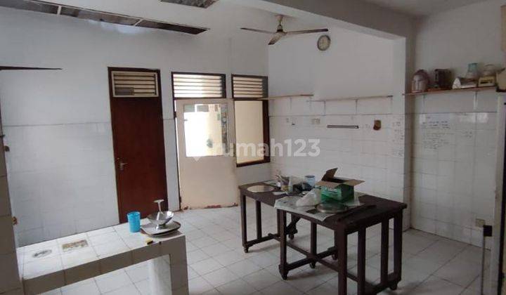 Dijual Rumah Lama Terawat di Jl Lamandau 2 Kebayoran Baru 2