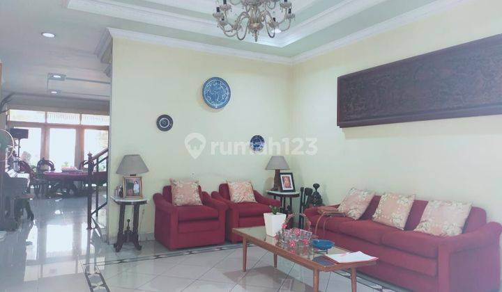 Dijual Rumahi selangkah ke SCBD,di Jl. Ciniru 2 Lantai SHM Butuh Renovasi 1