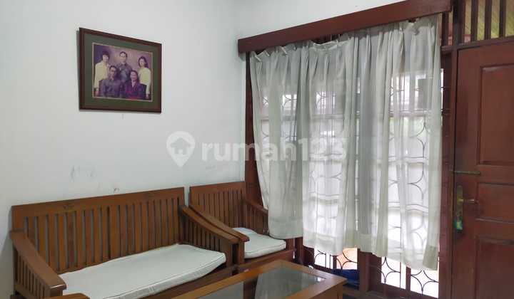 Rumah Lama Lokasi Strategis Dekat Sekolah Perancis Dijual Rumah Lama Lokasi Strategis Dekat Sekolah Perancis Dijual