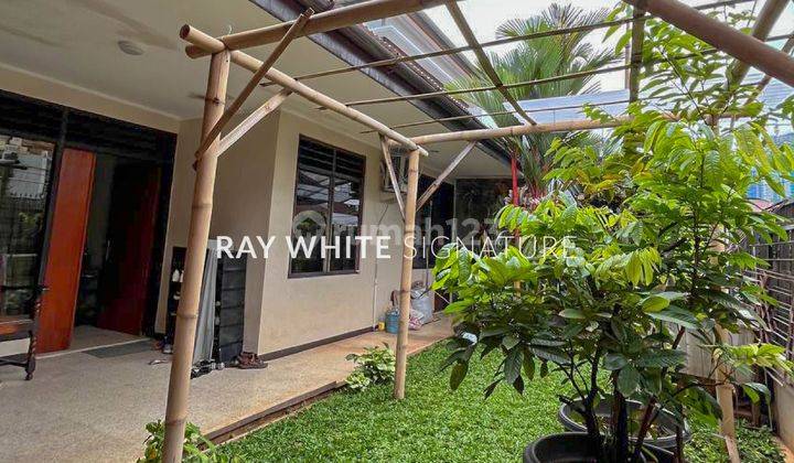 Rumah 2 Lantai Butuh Renovasi Unfurnished di Jl. Benda, Keb. Baru 2