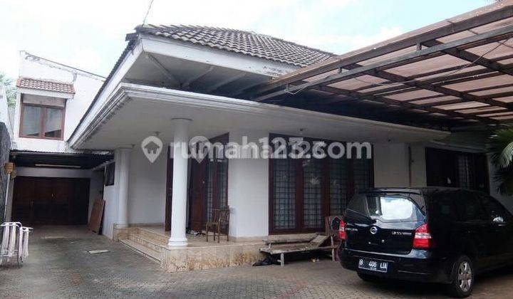 Dijual Rumah 2 Lantai Butuh Renovasi Unfurnished di Jl. Gaharu,  1