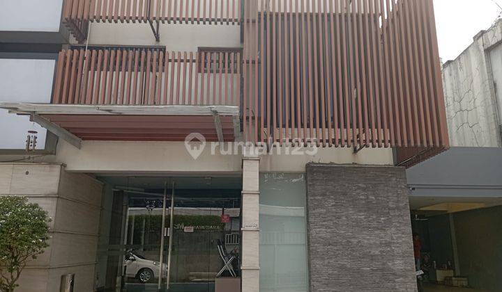 Disewakan Rumah Kantor 2 Kavling SHM di Jl. Sisingamangaraja,  2