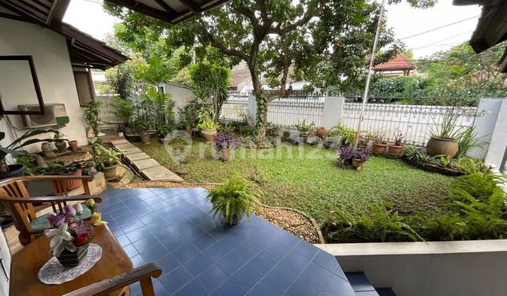 Rumah Lama Hitung Tanah di Cluster Elite di Kebayoran Baru Dijual Rumah Lama Hitung Tanah di Cluster Elite di Kebayoran Baru Dijual