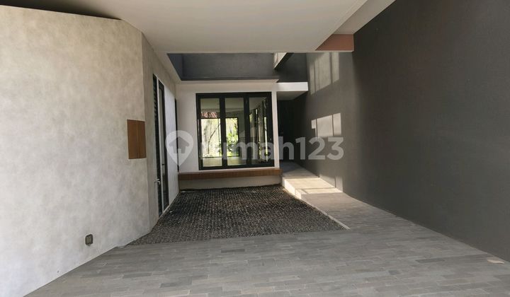 House in Arco Raya, Keman South Jakarta For Sale