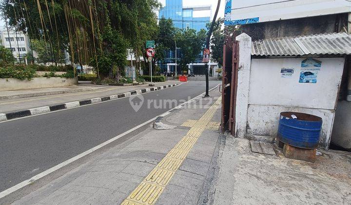 Ruang-usaha Di Jl. Jaksa , Menteng Strategis Dijual 2