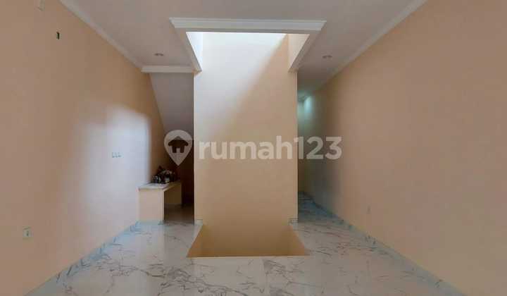 For Sale: Shop House on a Strategic Main Road, Duren Tiga Raya 2