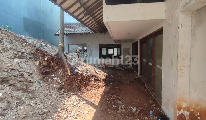 House in Strategic Location Needs Renovation Near MRT Cipete For Sale 2