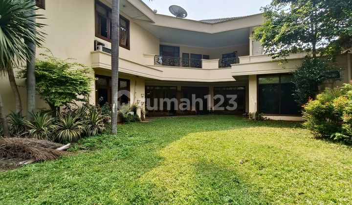 Dijual Rumah Di Menteng Dekat Taman Suropati, Jakarta Pusat Dijual Rumah Di Menteng Dekat Taman Suropati, Jakarta Pusat