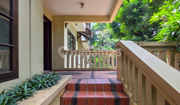 Rumah Dilokasi Komersil Dijual Menarik, Jakarta Selatan 2