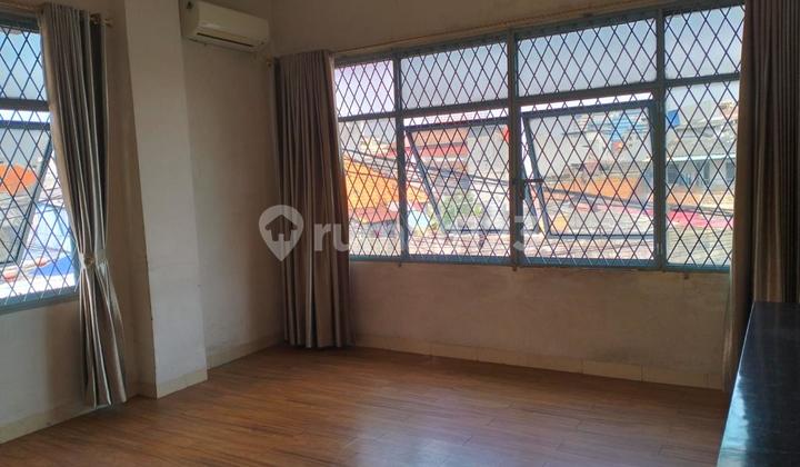 Dijual Ruko Siap Pakai Cocok Untuk Usaha  Di Komplek Arta Center Di Pangeran Jayakarta Jakarta Pusat