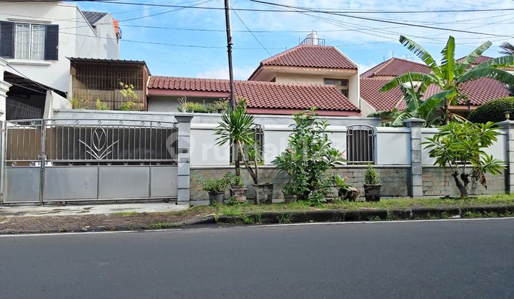 Dijual Murah Rumah Besar Rapi Siap Huni di Jalan Pulo Asem Timur Raya