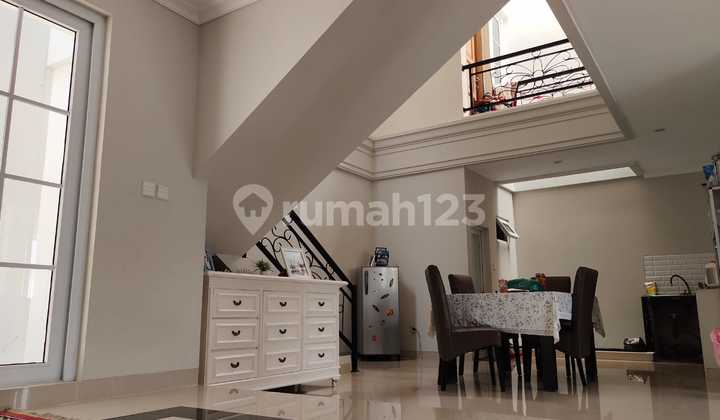 FOR RENT: NICE 2-STORY HOUSE IN KEMAYORAN, CENTRAL JAKARTA