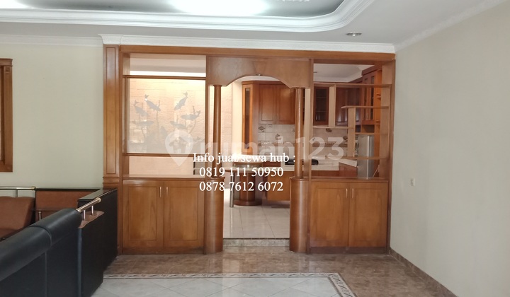 Rumah Bagus Semi Furnished SHM Lippo Karawaci, Tangerang 2