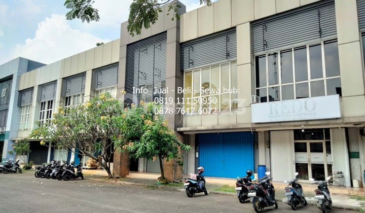Translation: Rent Shop Jalur Sutera Alam Sutera, Bustling Area Near Toll Access Translation: Rent Shop Jalur Sutera Alam Sutera, Bustling Area Near Toll Access
