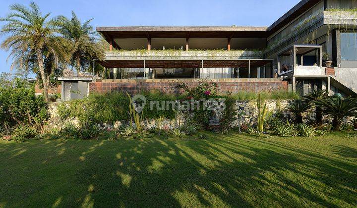 Luxury Villa on Jl Uluwatu ., Badung 600 M With Beach View 2