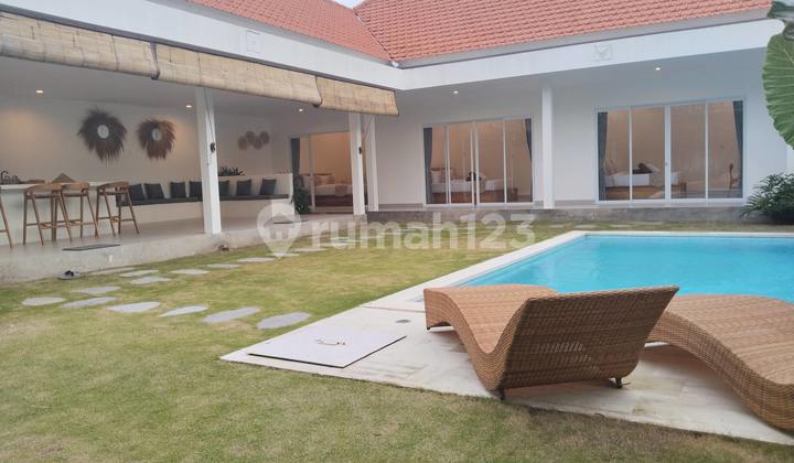 Villa 100 m2 Freehold Title Tibubeneng, Badung