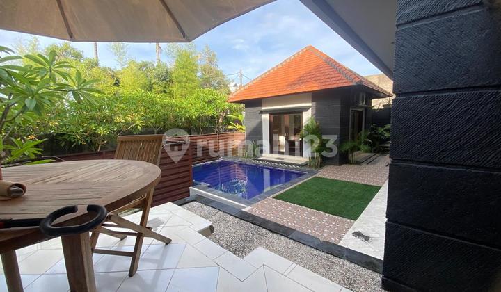 Floor & Traffic-free 3BR Villa Semer, Badung