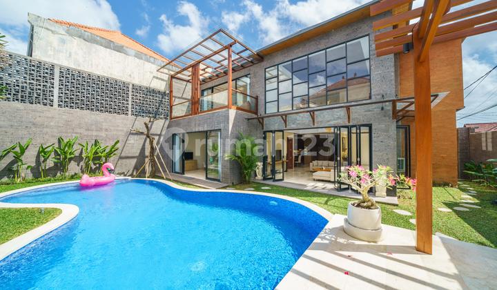 Luxury Villa SHM 200 m2 Semer, Badung Luxury Villa SHM 200 m2 Semer, Badung