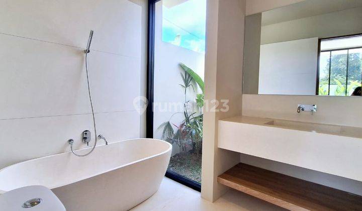 Villa 3 Kamar di Jl Sayan Ubud Gianyar Bali, Gianyar 215 M HS 2