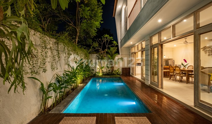 Flood & Traffic-Free, 4 bedrooms, Padonan, Villa Canggu, Badung