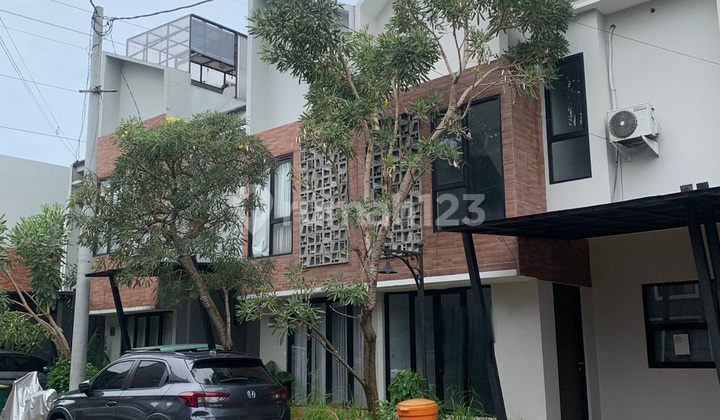 Rumah Bagus di Arosa Residence Pondok Ranji Tangerang Selatan