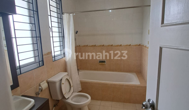 Ready-to-Live Furnished 2-Story House in Dago Lippo Cikarang 2