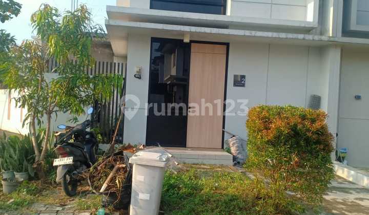 Rumah Bagus Murah 2 Lantai Di Riverside  Water Front Lippo Cikarang 